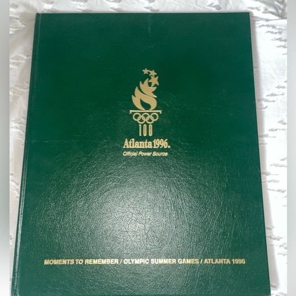 EUC Book MOMENTS TO REMEMBER OLYMPIC SUMMER GAMES / ATLANTA 1996 Georgia Power - Picture 1 of 5